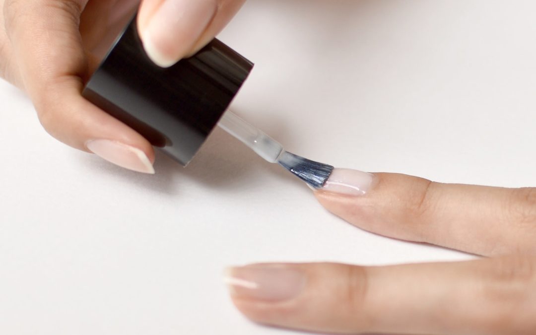 Base coat : Qu&rsquo;est ce que c&rsquo;est et à quoi ça sert ?