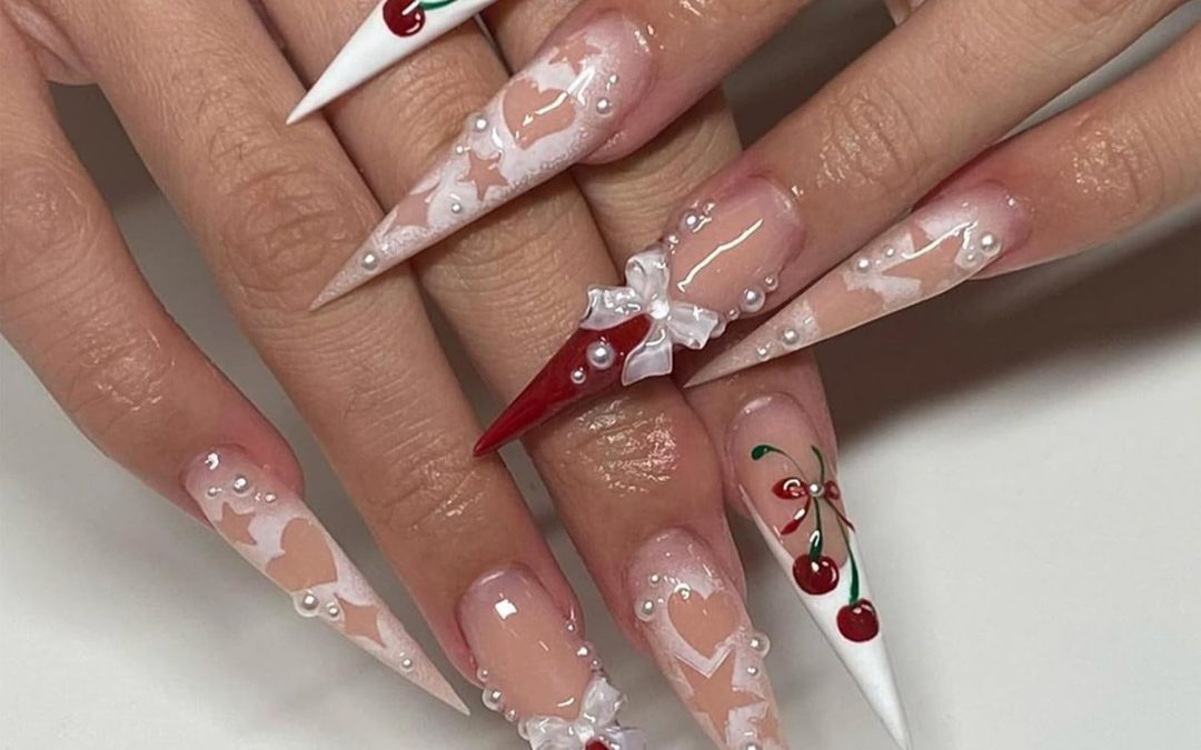Ongles stiletto : ce que vous devez savoir sur cette forme d&rsquo;ongles