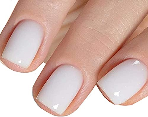 Milky Nails : Le guide complet pour réussir l’effet “Bain de Lait”